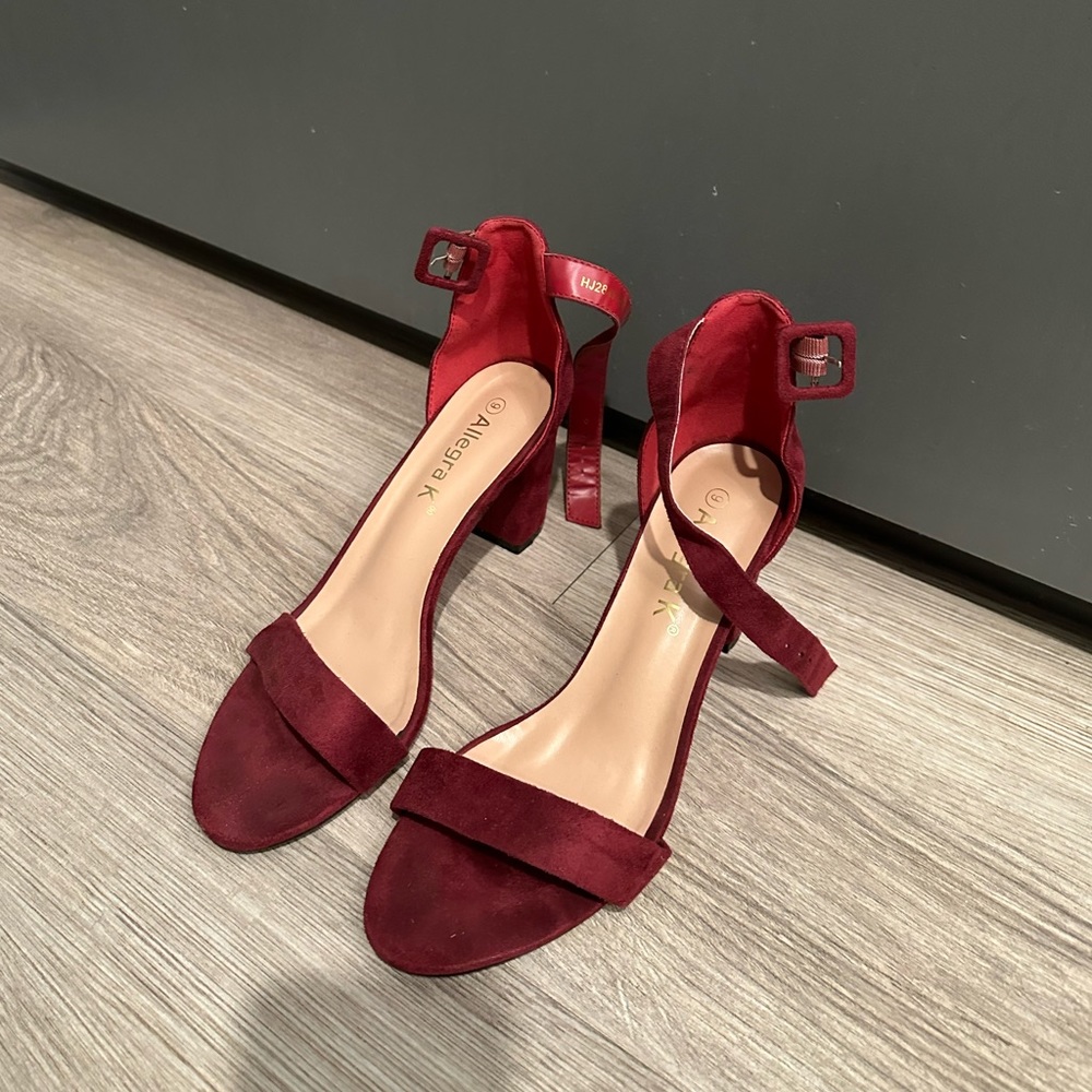 Allegra K red heels